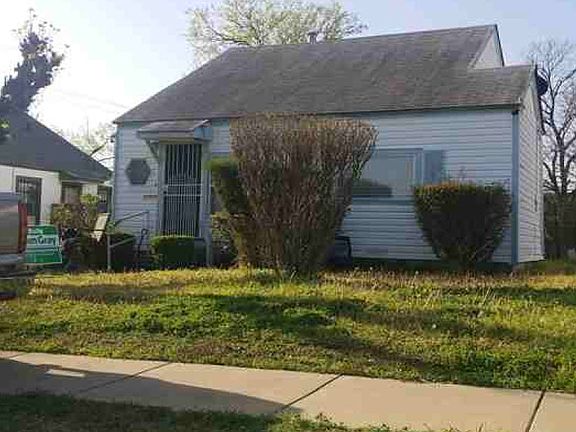 3rd image of 1120 E Robert St
