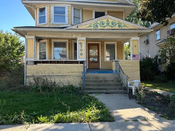 5709 W Midway Park, Chicago, IL 60644