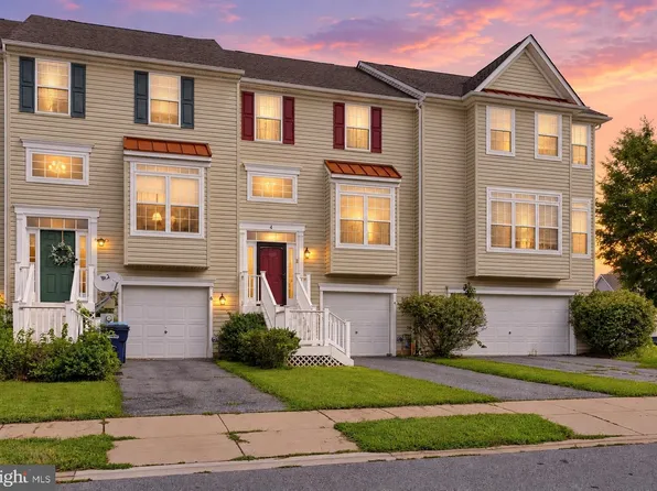 4 Harrowgate Dr, Smyrna, DE 19977