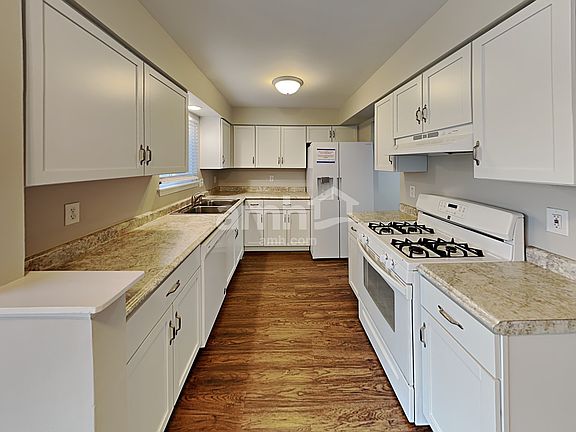 3rd image of 13804 W Jonesport Ct