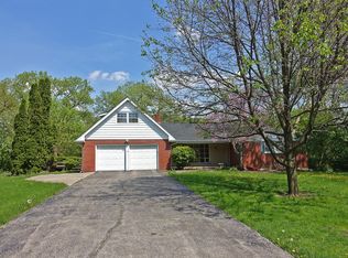 2S675 Arboretum Rd, Glen Ellyn, IL 60137