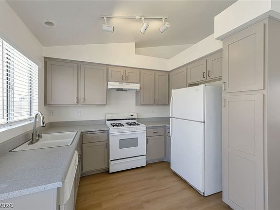 3rd image of 4576 Coral Silk Ct