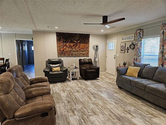 3rd image of 8390 Lebeau Rd