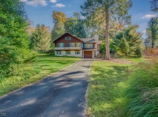 104 Overlook Rd, Newton, NJ 07860