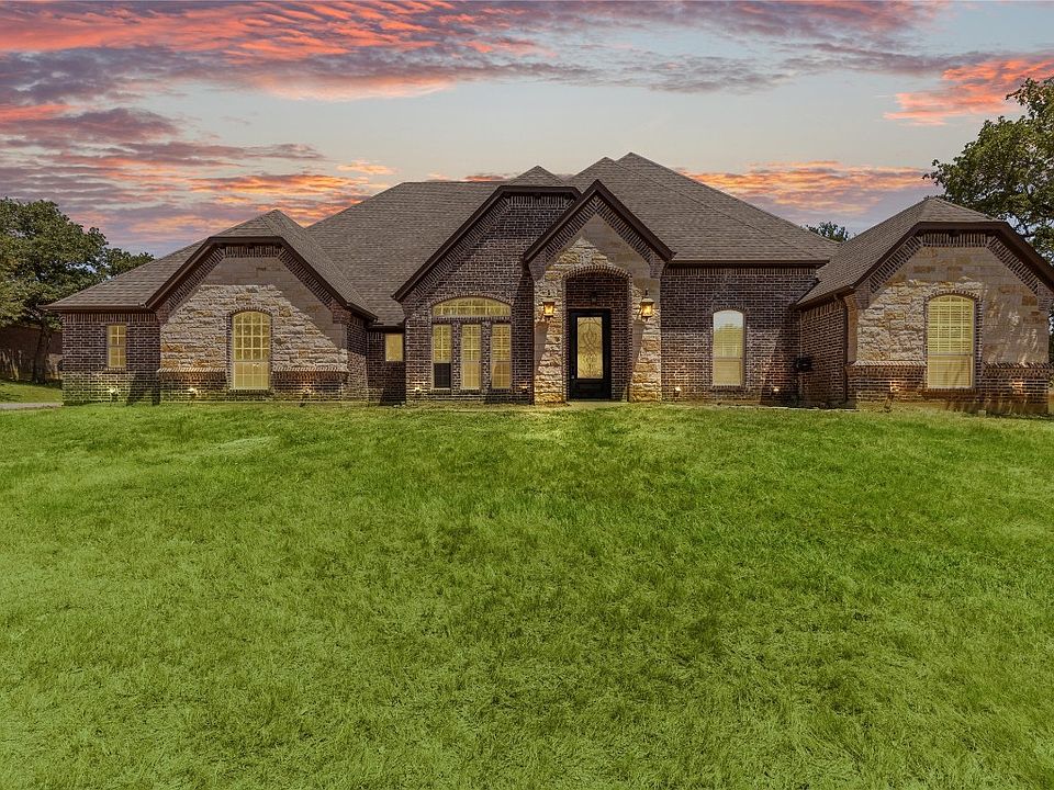 1st image of 131 Sugartree Cir