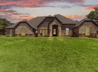 131 Sugartree Cir, Lipan, TX 76462