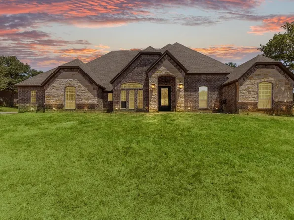 131 Sugartree Cir, Lipan, TX 76462