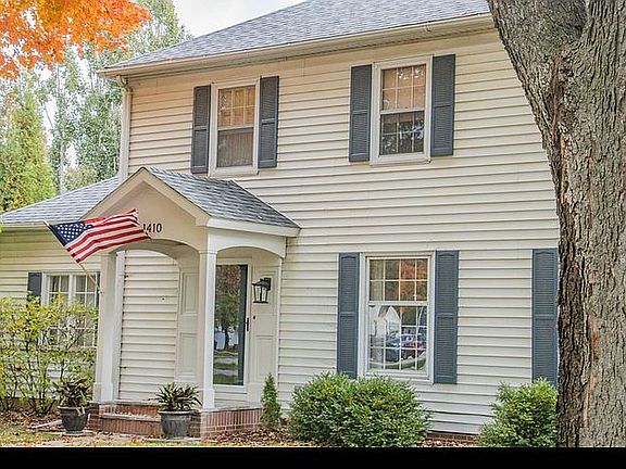 5th image of 1410 Grand Ave