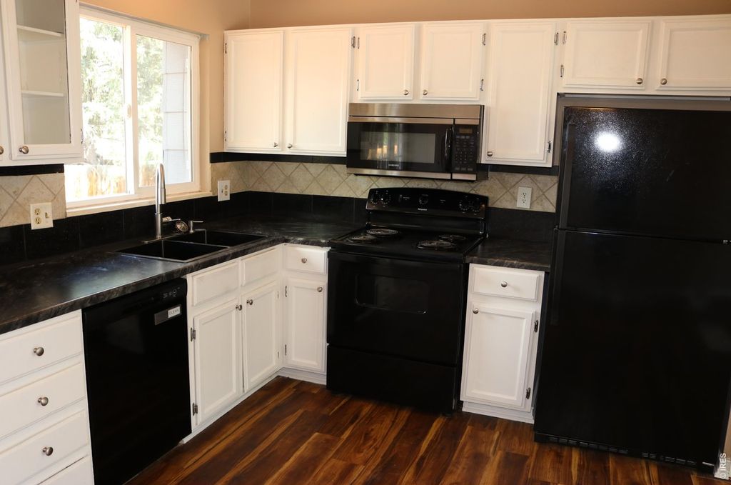 400 Goldeneye Dr