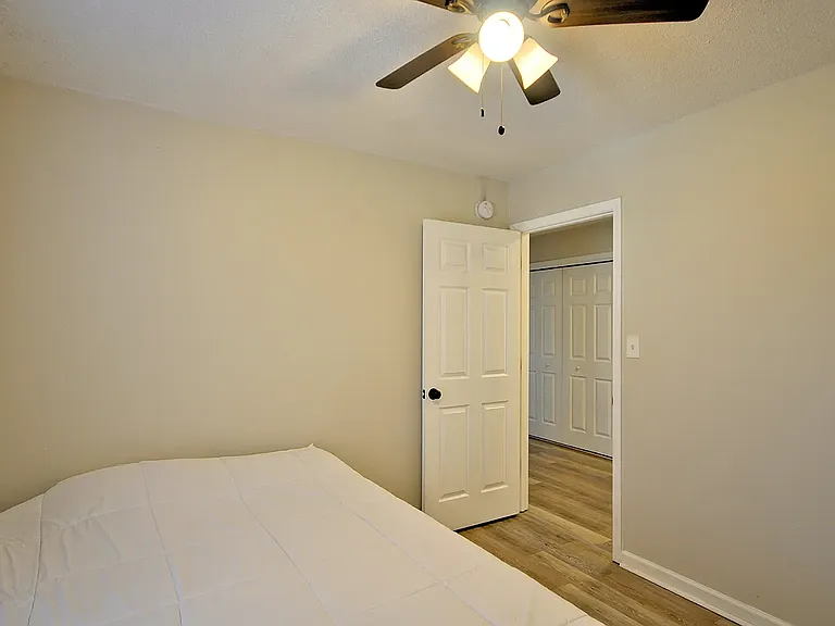 422 Woodale Dr — Photo 21