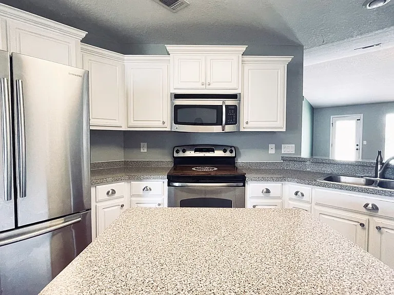 2386 Barberee Dr — Photo 7