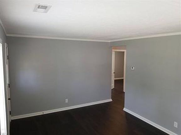 2nd image of 1609 Clara Ave