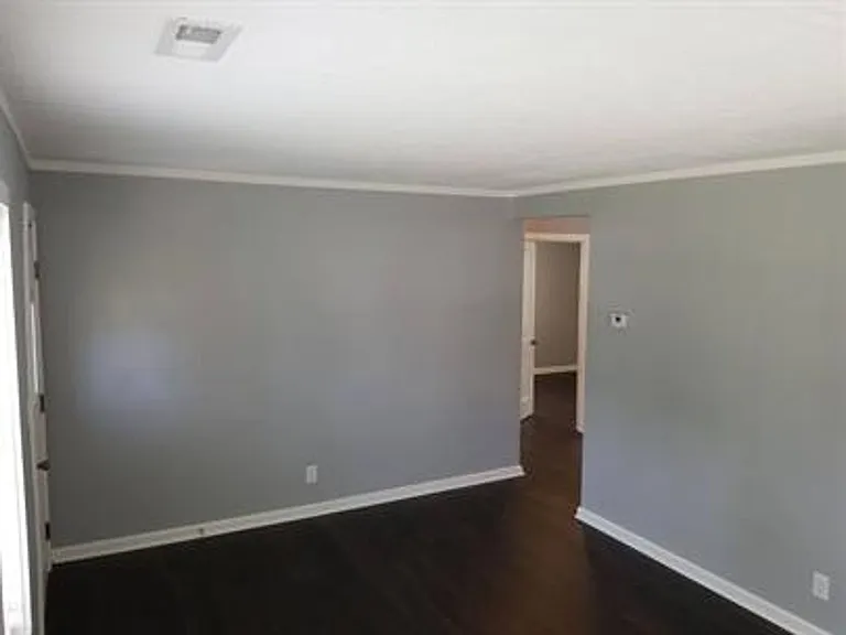 1609 Clara Ave — Photo 3