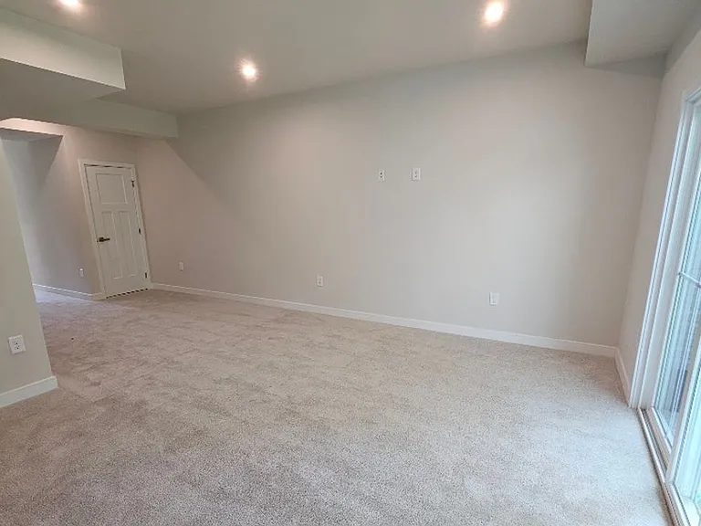 303 Golan Cir #B — Photo 34