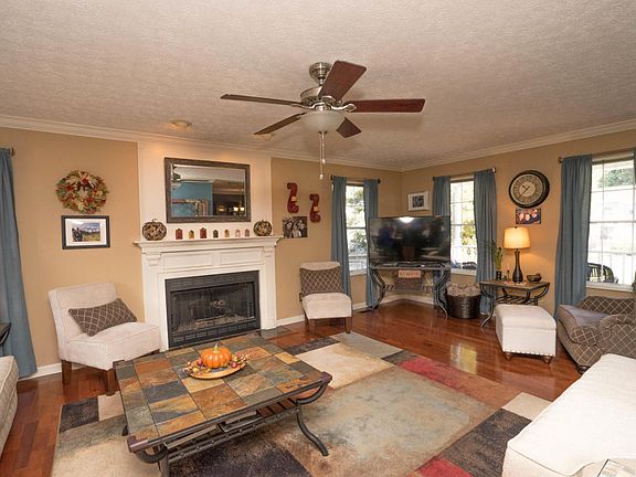 5th image of 7605 Rose Briar Ct