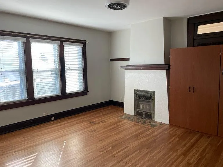436 E Redbud Aly — Photo 4