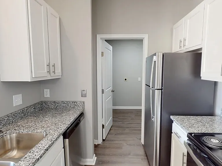 Brookside Park Apartments — Photo 16
