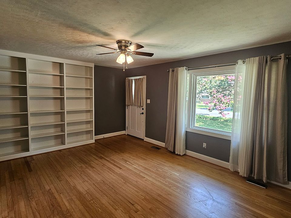 1st image of 2612 Hemple St