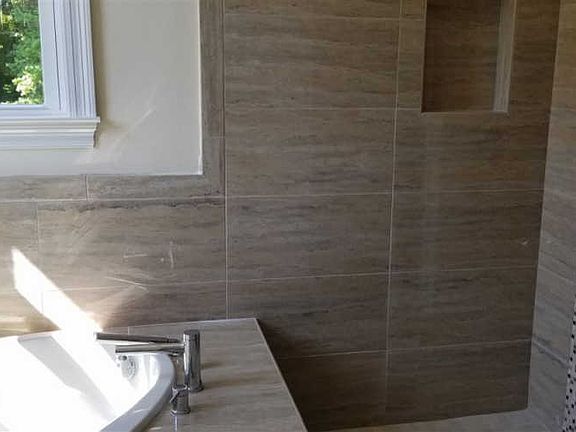 4th image of 7166 Sleepy Hollow Cir