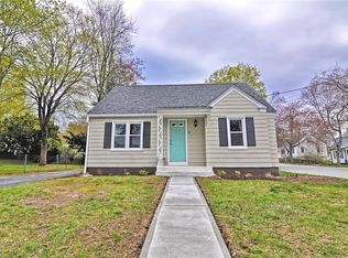 34 Angus St, Coventry, RI 02816