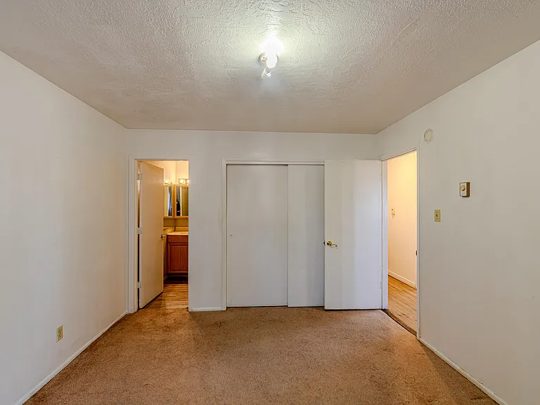 201 Burma Dr NE — Photo 25
