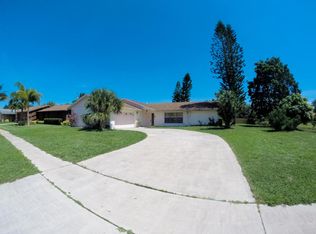 11201 Pine Valley Dr, Wellington, FL 33414