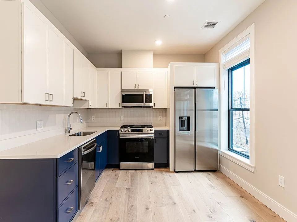 157 Everett St #309