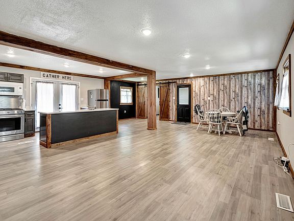 5th image of 5049 Sunny Acres Dr