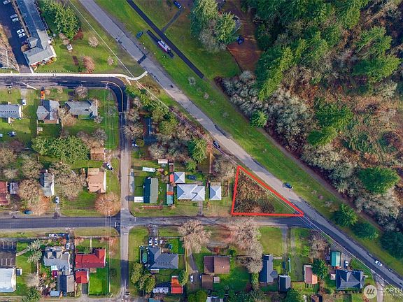 2nd image of 230 Keithahn Street S