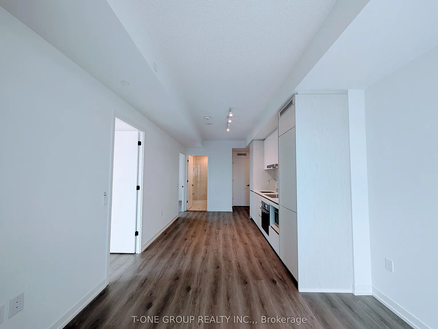 2 bed, $2,600 — Photo 3