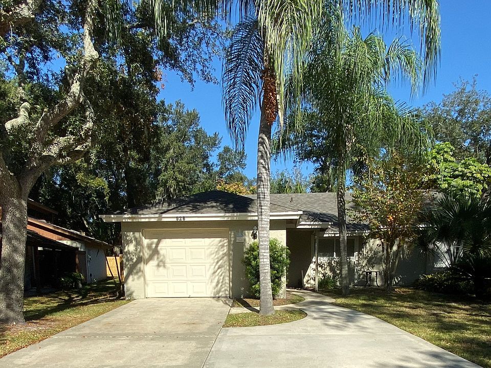 1st image of 928 N Wedgewood Dr
