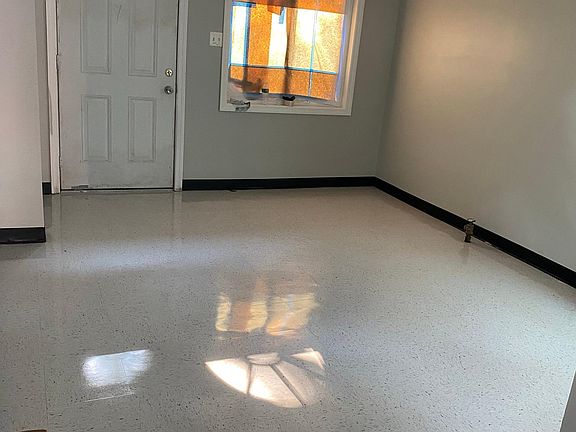 4th image of 10447 109th St Floor 1