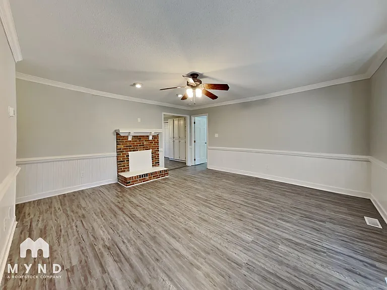6125 Krandon Dr — Photo 8