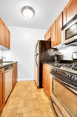Rented by City Connections Realty | media 10