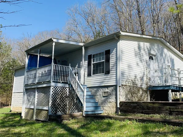 169 Sloan Branch Rd, Pleasant Shade, TN 37145