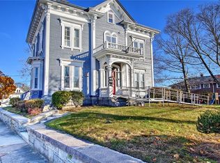 98 Summit St, Pawtucket, RI 02860