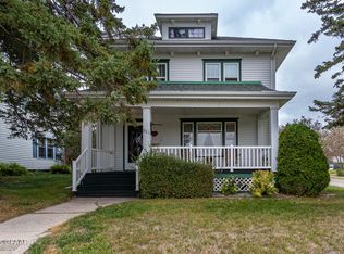 221 E 6th St, Crookston, MN 56716
