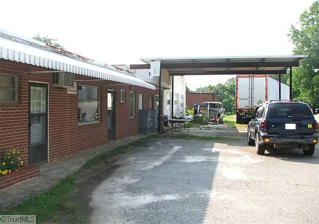 2nd image of 5438 State Highway 704 E
