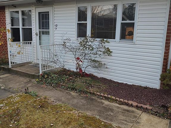 2nd image of 12D Snowberry Lane