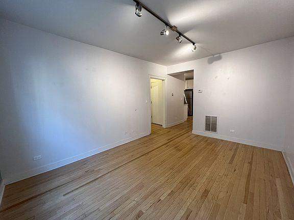3rd image of 4843 N Ashland Ave #24-J