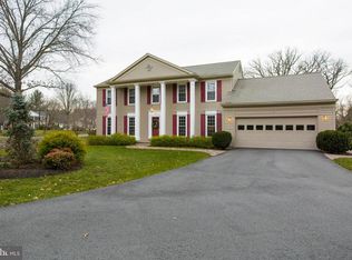 145 Peyton Rd, Sterling, VA 20165