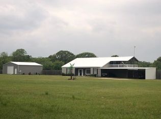 4230 County Road 33900, Powderly, TX 75473