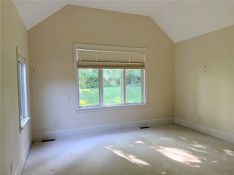 11 Harrington Dr — Photo 13