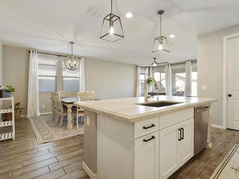 2824 W Rainbow Dr — Photo 6