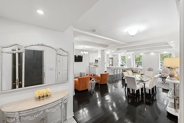 Sold by Compass | media 2