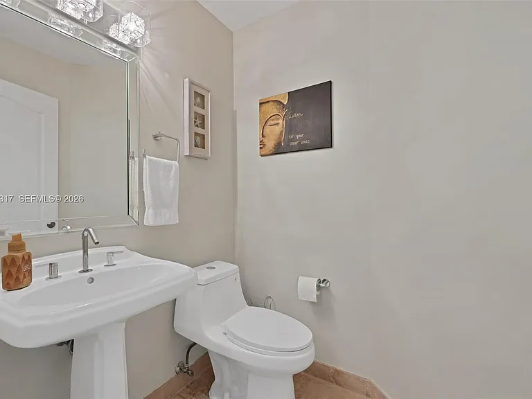 18345 NE 30th Pl #18345 — Photo 10