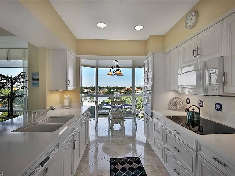 4255 Gulf Shore Blvd N #407 — Photo 7