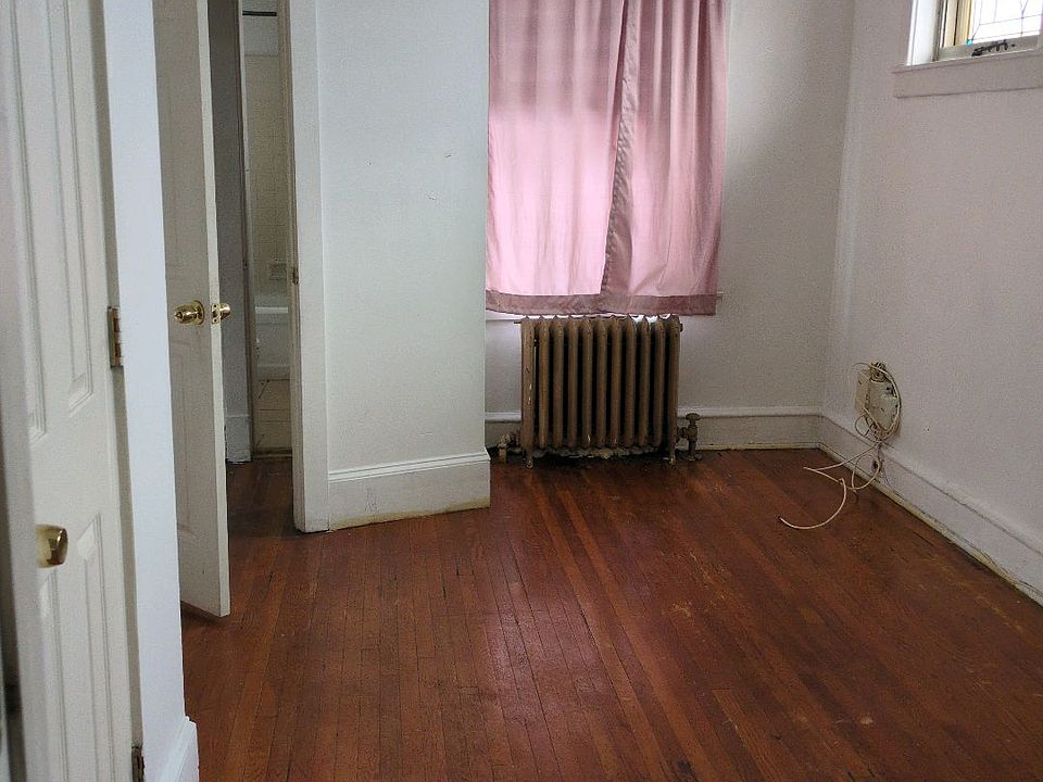 2nd image of 2710 N Washington St APT 1