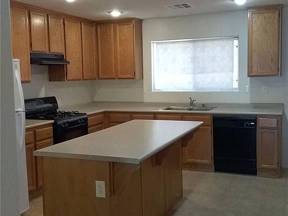 5th image of 721 Wallington Estate St #0