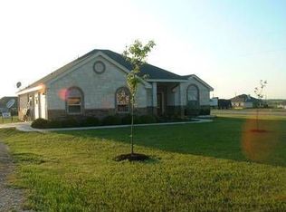 2000 Sun Cir, Rogers, TX 76569